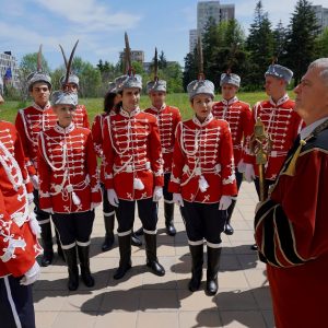 Броени часове до освещаване на знамето на Първия студентски гвардейски отряд в Бургас