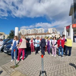 Бургас: Пациенти от КОЦ благодариха на лекарите с музика и мотори в Световния ден на здравето /снимки/